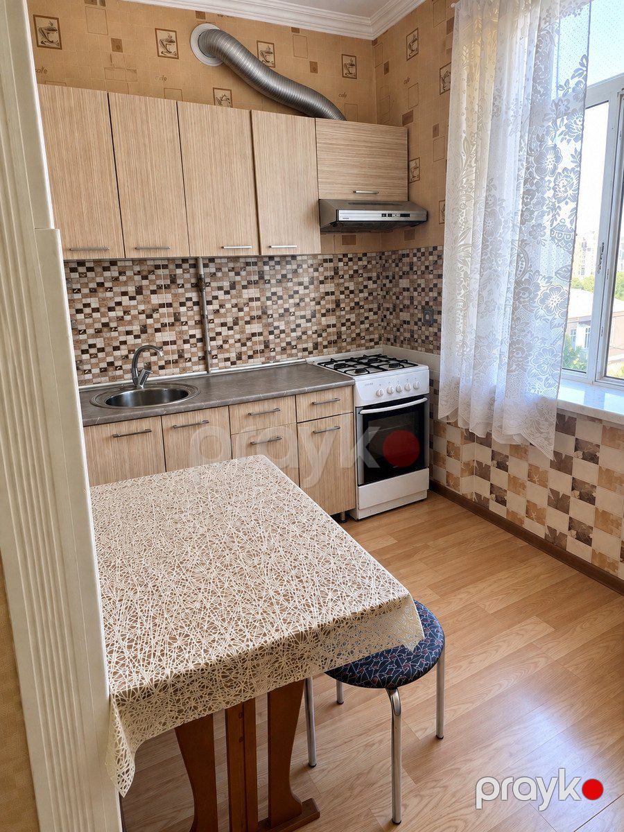 Satılır 1 otaqlı köhnə tikili 40 m² — Mənzil, Bakı (10)