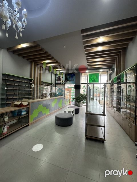 Satılır obyekt 450 m² — Bakı