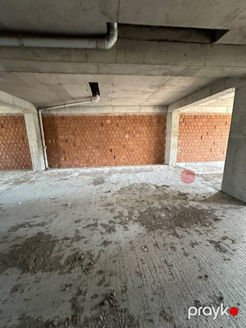Satılır obyekt 718 m² — Bakı