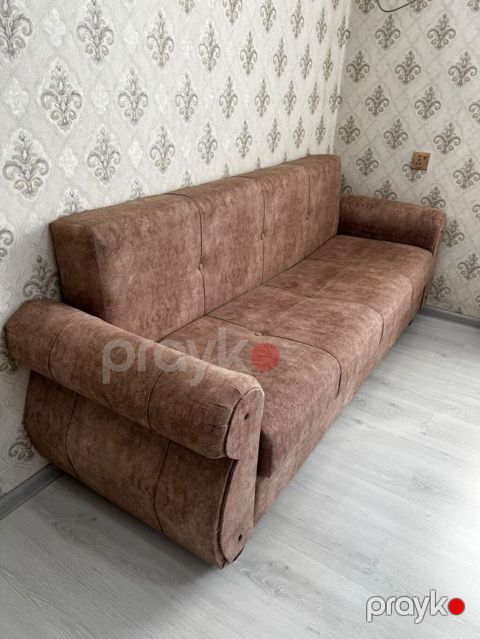 Divan 6 ayın divanıdı açılır baza var 180 azn satılır.Ünvan — Mehdiabad