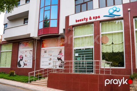 Satılır obyekt 700 m² — Bakı