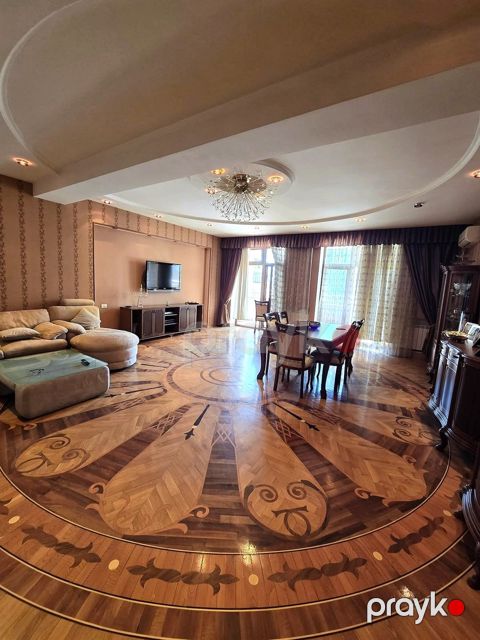 Satılır 3 otaqlı yeni tikili 165.5 m² — Bakı