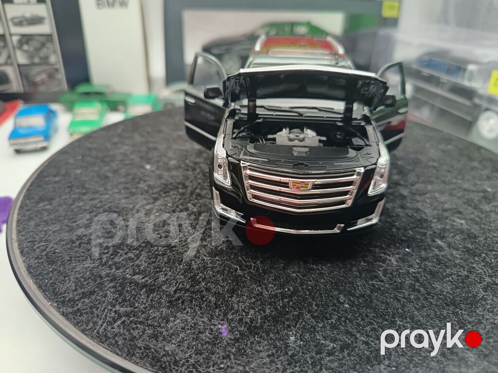 Kolleksionerlər üçün xüsusi təklif Cadillac Escalade| 1:24 — Modellar, Masazır (9)