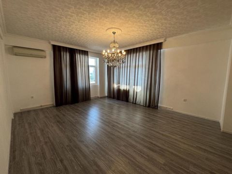 Satılır 3 otaqlı yeni tikili 135 m² — Bakı