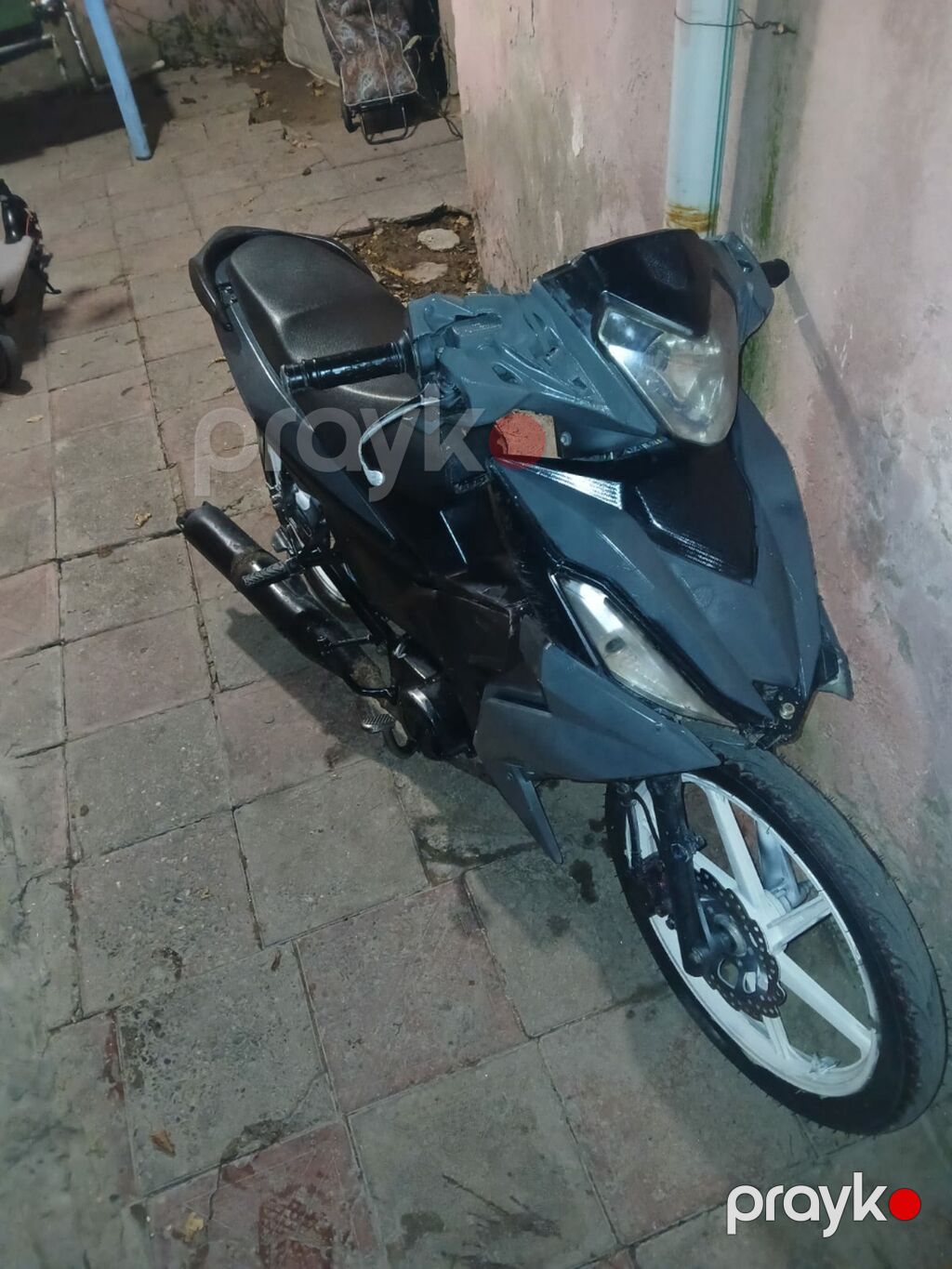 Sport üslublu skuter-tipli motosiklet - Kuzov: agressiv dizaynlı qara — Mopedlər və skuterlər, Bakı (3)