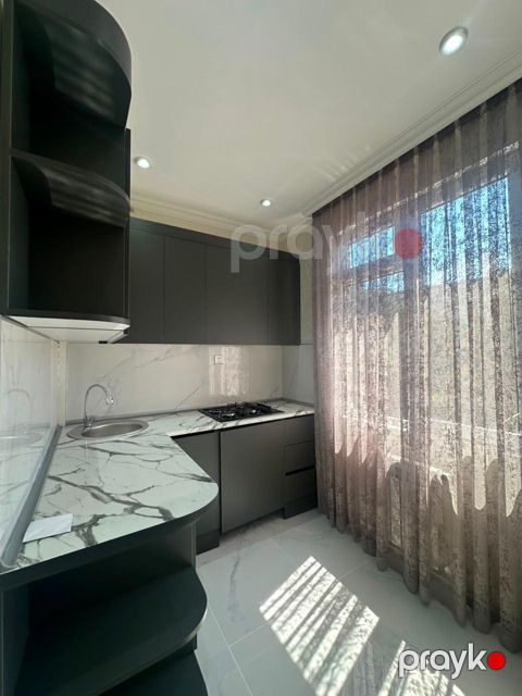 Satılır 2 otaqlı köhnə tikili 52 m² — Bakı