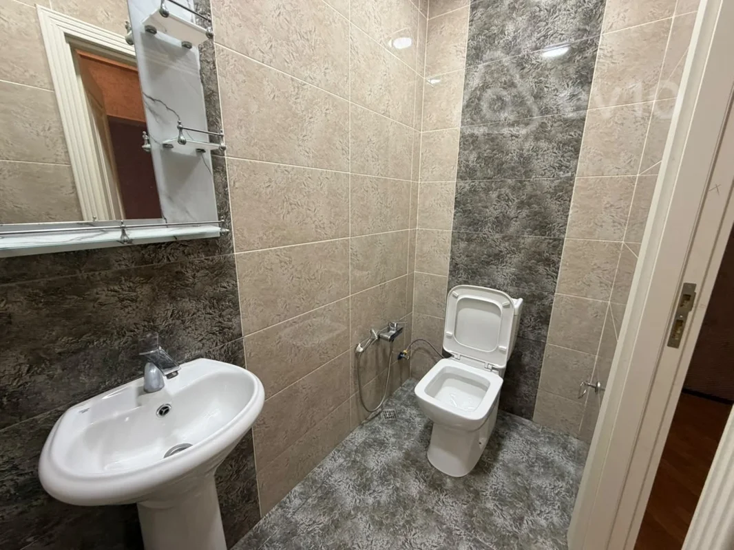 3 otaqlı mənzil, 110 m², Dənizkənarı küçəsi — kirayə — Mənzil, Bakı (9)