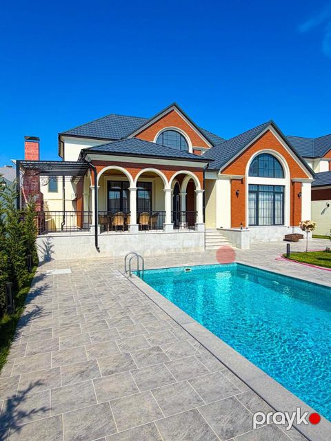 Satılır 5 otaqlı həyət evi/bağ evi 230 m² — Bakı