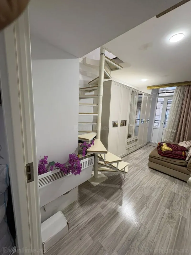 Kirayə verilir 3 otaqlı Mənzil Köhnə tikili 90 m² Bakı, Səbail r., 28 May m — Bakı