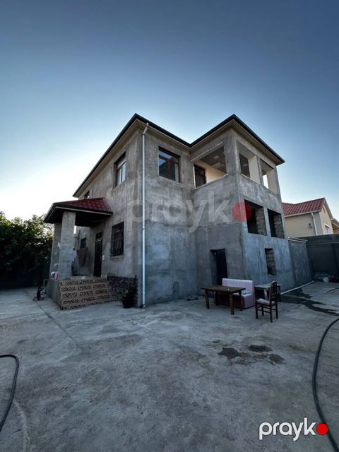 Həyət evi, Buzovna qəs — Bakı