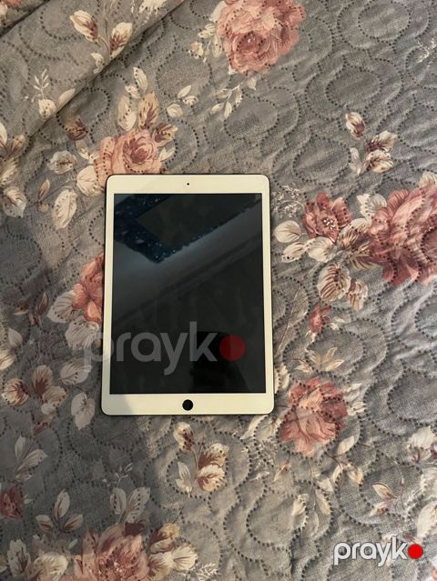İşlənmiş Apple iPad 6 (2018), 9,7", 128 GB — Digah