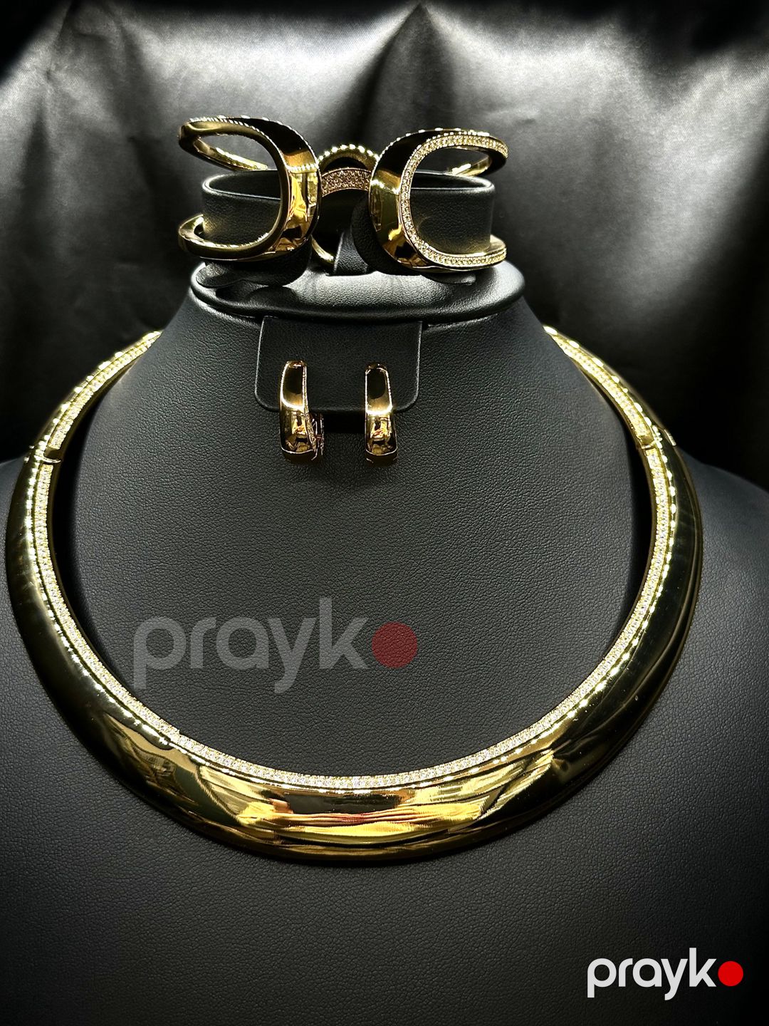 Bijuteriya dəsti boyunbağı, qolbaq, sırğa və üzük 8159 — Mallar, Bakı (2)