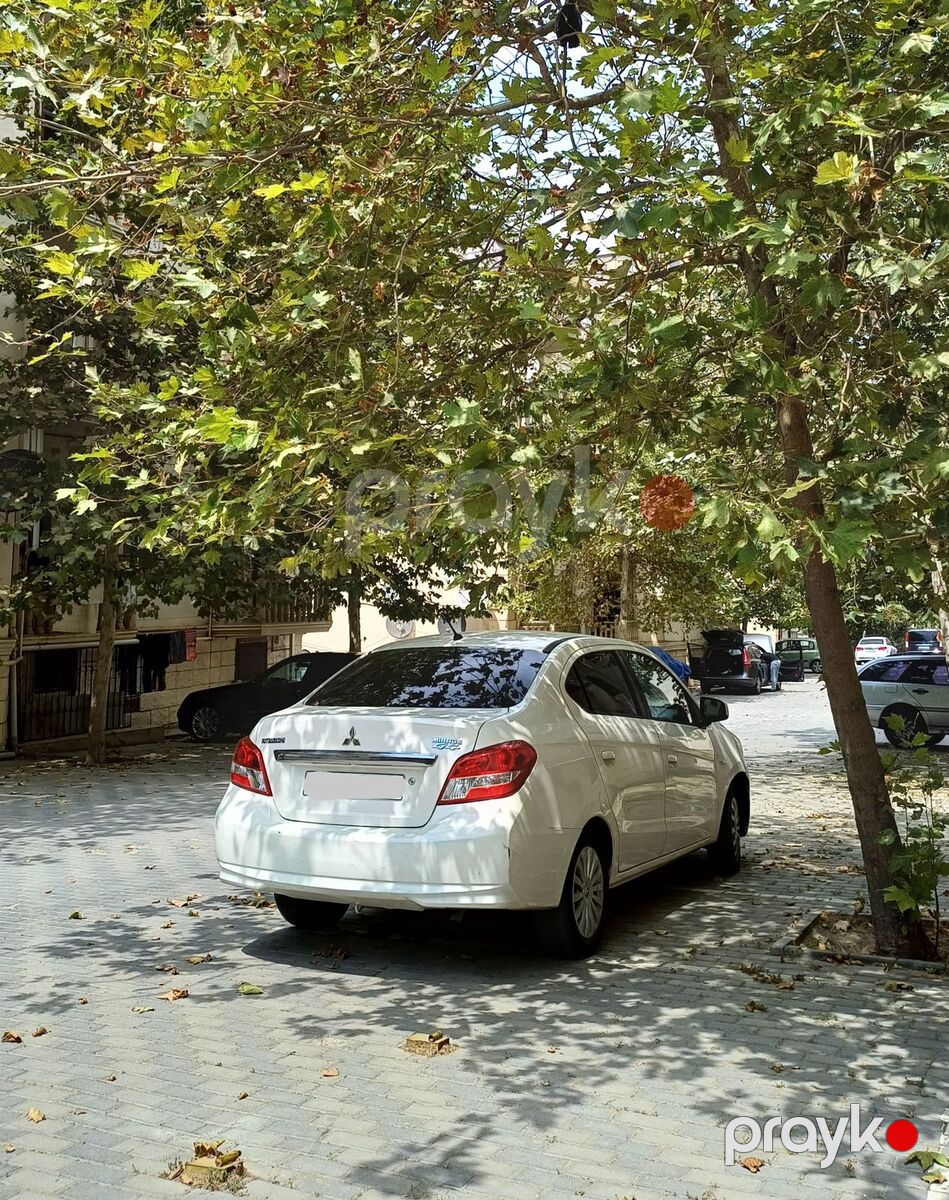 "Mitsubishi Mirage" icarəsi — Avtomobil icarəsi, Bakı (4)
