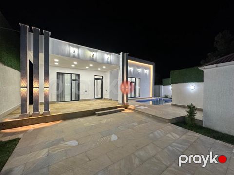 Satılır 4 otaqlı həyət evi/bağ evi 150 m² — Bakı