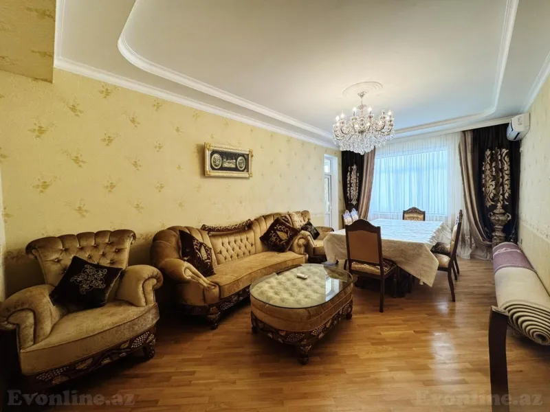 Satılır 4 otaqlı Mənzil Köhnə tikili 135 m² Bakı, Yasamal r., Elmlər Akademiyası m — Bakı