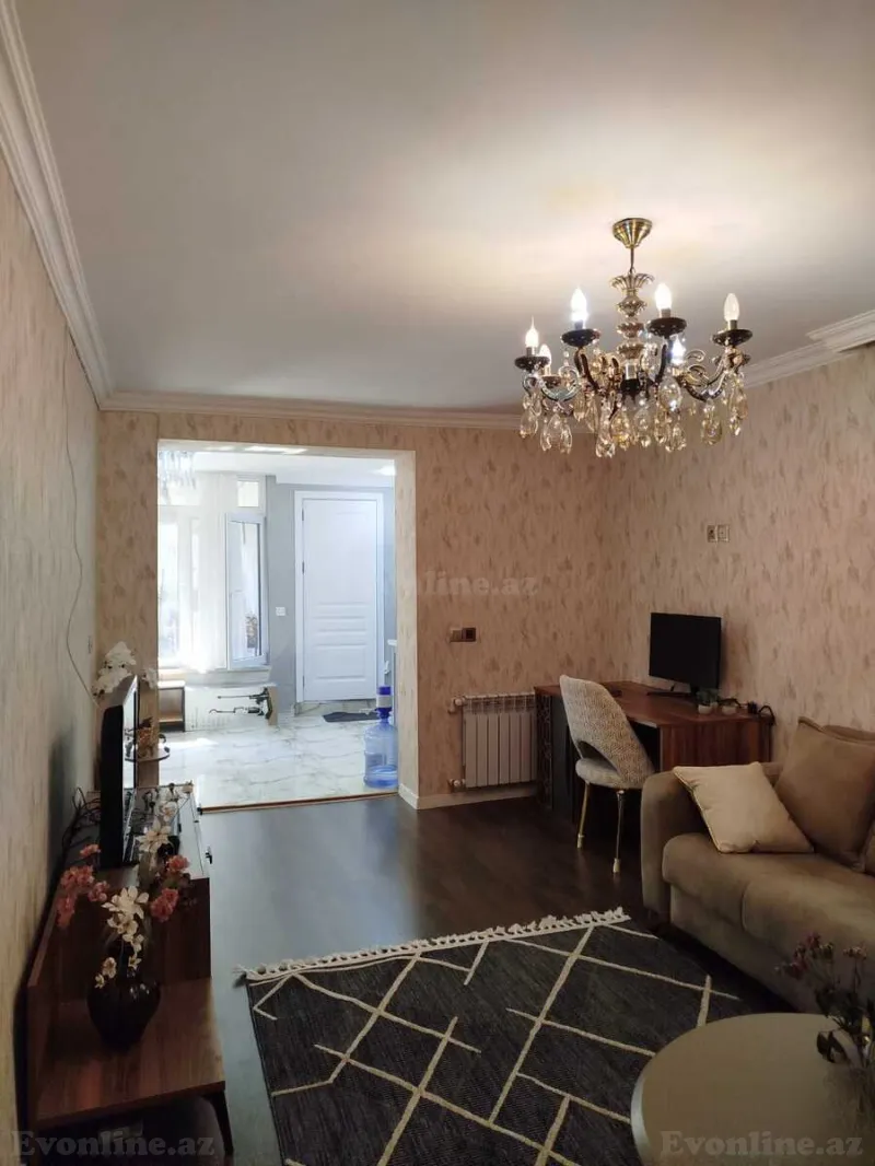 Satılır 2 otaqlı Mənzil Köhnə tikili 70 m² Bakı, Yasamal r., İnşaatçılar m — Mənzil, Bakı (2)