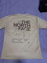 The North Face qısaqollu T‑shirt - Rəng: açıq bej/boz ton - Ön tərəf — Leyla