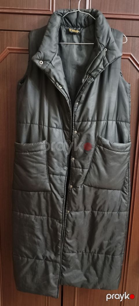 Uzun şişme jilet – qara rəng - Model: qadın üçün uzun, dizə yaxın — İmişli
