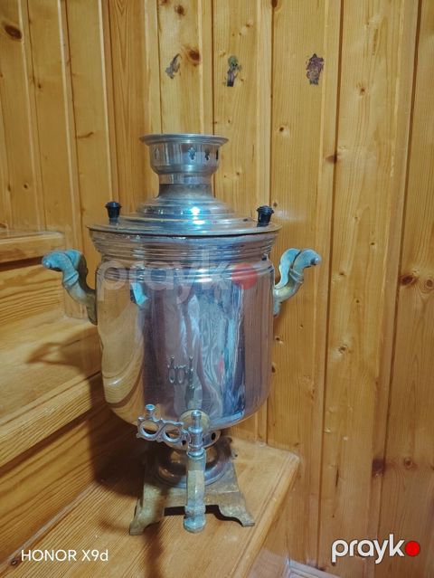 Klassik metal samovar - Material: cilalanmış metal gövdə, bürünc — Bakı