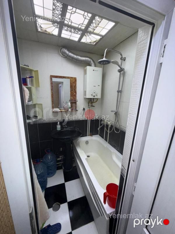 Satılır 3 otaqlı Bina evi menzil (Köhnə tikili), 77 m², 18-ci mikrorayon — Mənzil, Sumqayıt (11)