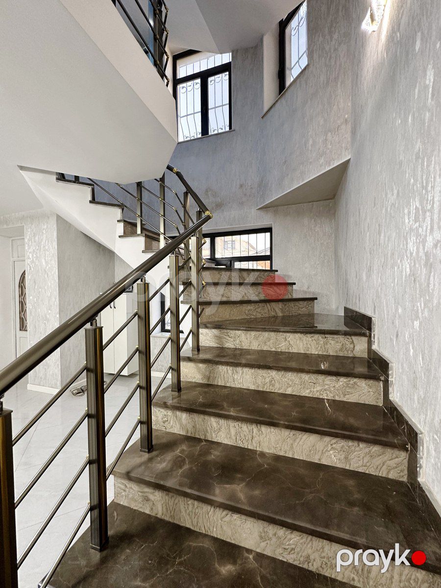 Satılır 6 otaqlı həyət evi/bağ evi 300 m² — Ev, villa, Bakı (12)