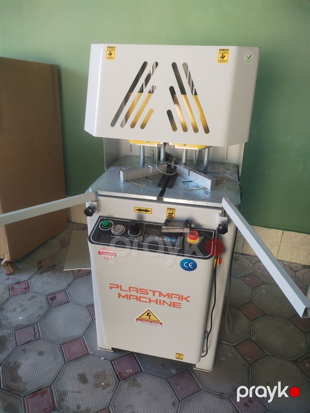 Plastmak Machıne – PVC/Alüminium profillər üçün iki başlı künc presi — Stanoklar, Bakı (3)