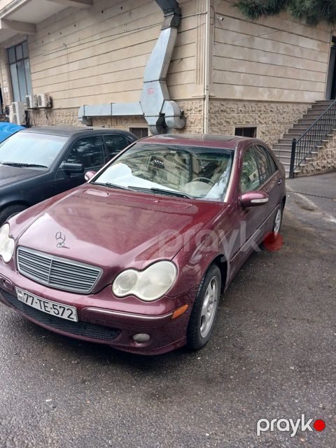 Mercedes C 240, 2.6 L, 2004 il, 352 132 km — Bakı