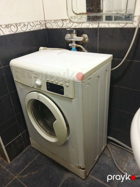 Paltaryuyan masin işlenmiş .Indesit önyükləməli paltaryuyan maşın — Bakı
