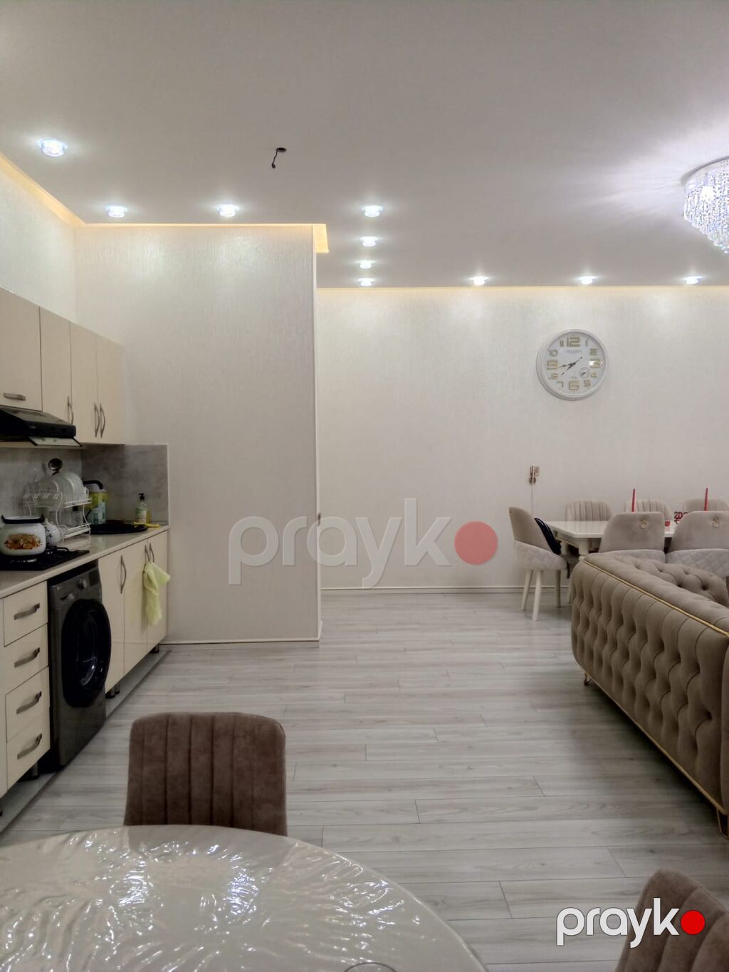 Koroğlu metrosunun yaxınlığında BSR Olimpik kompleksində 3otaqlı — Qonaq otağı üçün, Bakı (8)