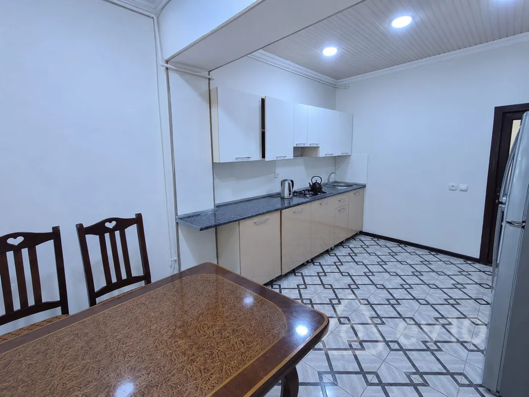 3 otaqlı mənzil, 80 m², Əşrəf Yunisov — Mənzil, Bakı (8)