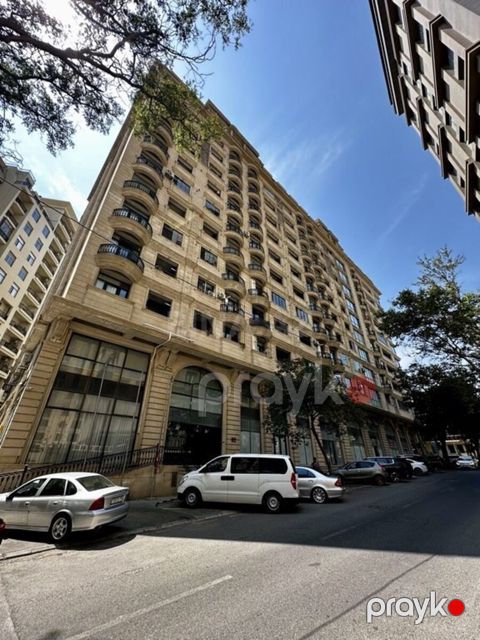Satılır 4 otaqlı yeni tikili 210 m² — Bakı