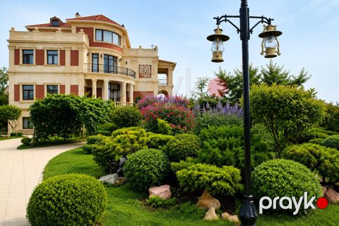 Satılır 9 otaqlı həyət evi/bağ evi 1000 m² — Bakı