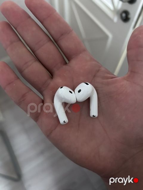 Airpods 4 anc gulaglar. her biri 60 azn — Bakı