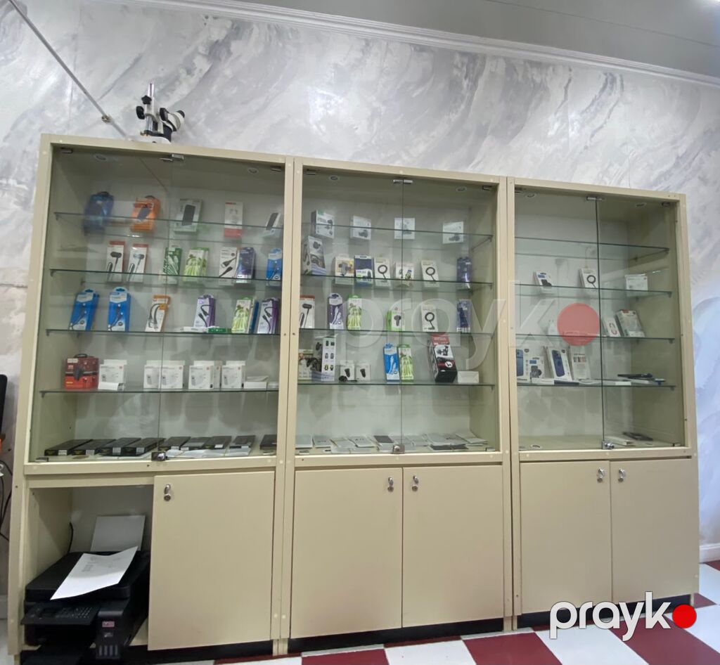 Smartfon aksesuarları vitrini Məhsulun təsviri: - Müxtəlif modellər — Vitrini, Göyçay (2)