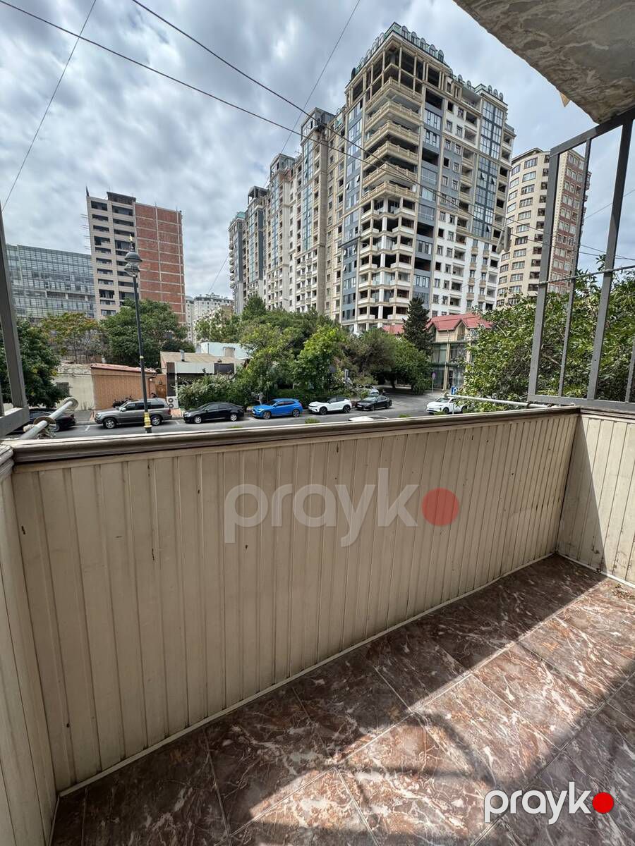 Satılır 2 otaqlı köhnə tikili 52 m² — Mənzil, Bakı (3)
