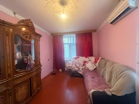 Satılır 2 otaqlı köhnə tikili 68 m² — Bakı