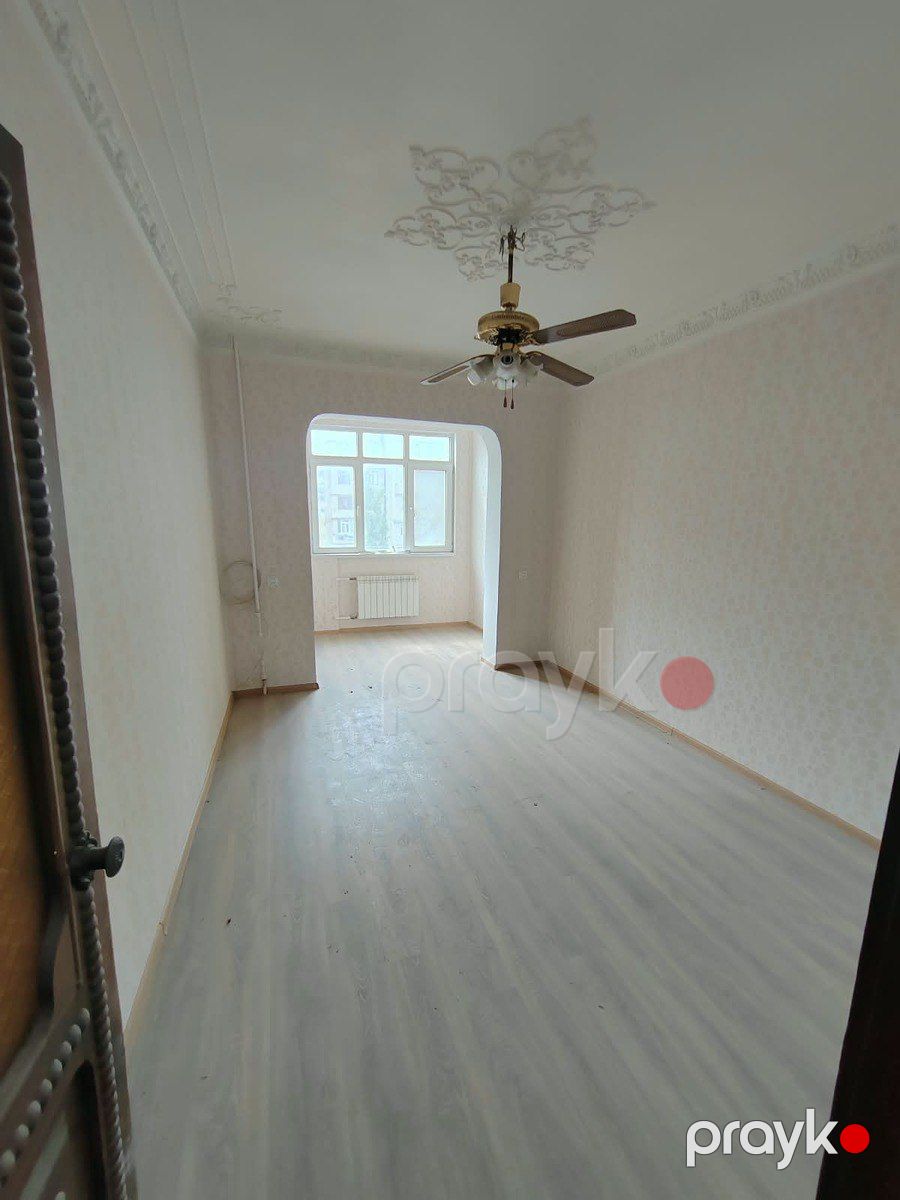 Satılır 2 otaqlı köhnə tikili 65 m² — Mənzil, Bakı (2)