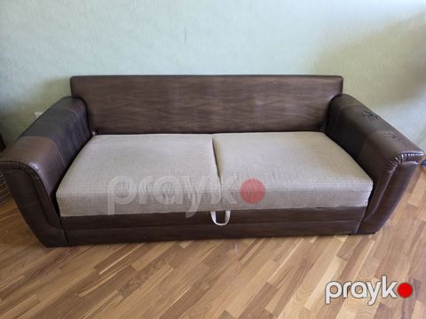 Acilib baglanan divar Kilim markanin. veziyeti yaxsidi. Unvan Xetai — Bakı