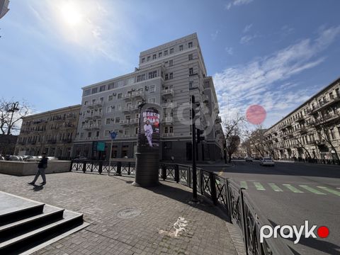 Satılır 3 otaqlı köhnə tikili 90 m² — Bakı