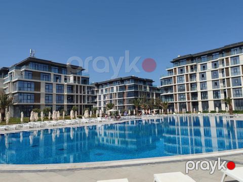 Satılır 2 otaqlı yeni tikili 90 m² — Bakı