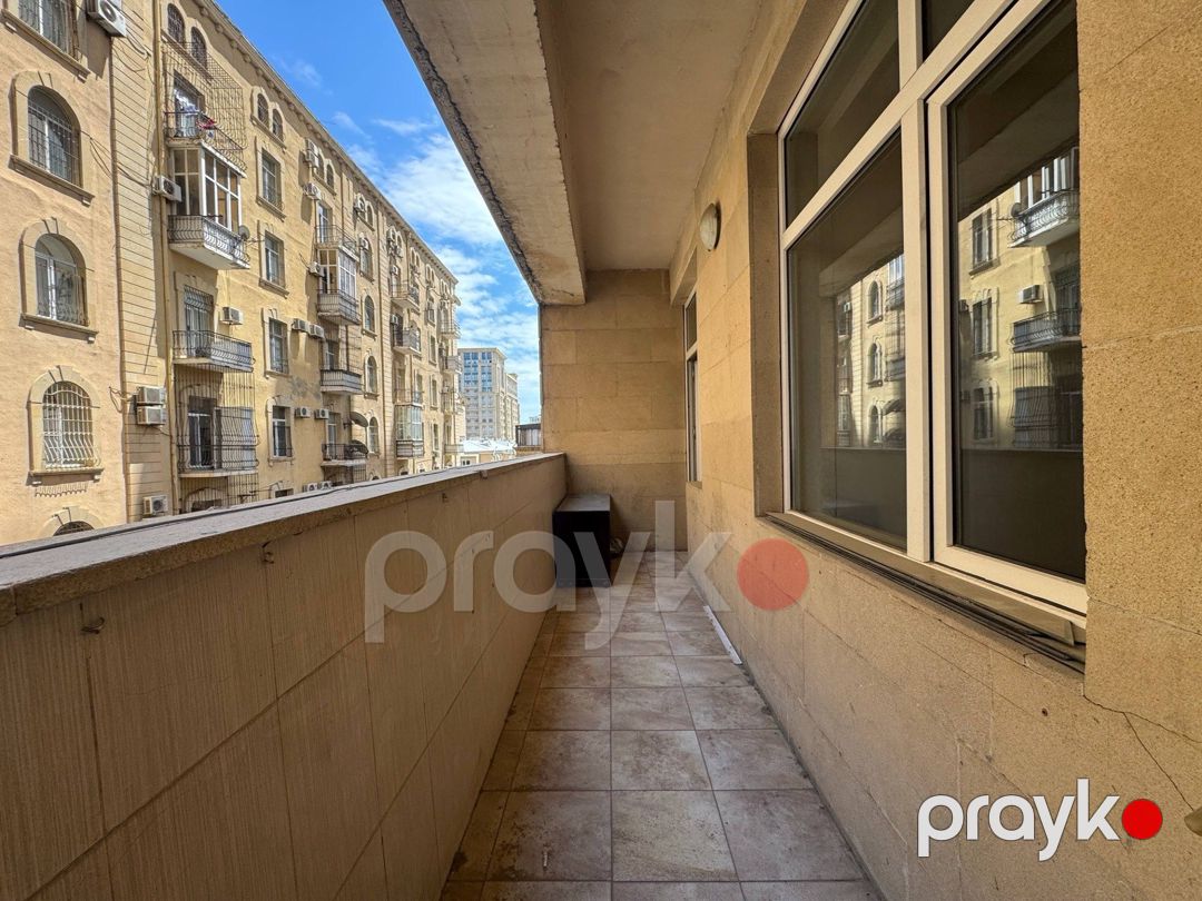 Satılır 4 otaqlı yeni tikili 140 m² — Mənzil, Bakı (2)