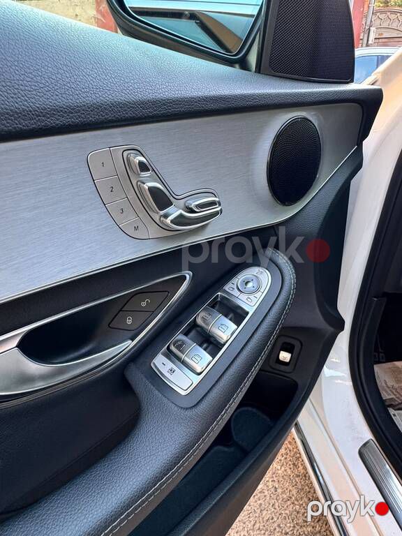 Mercedes C 300, 2.0 L, 2018 il, 63 940 km — Avtomobillər, Bakı (10)