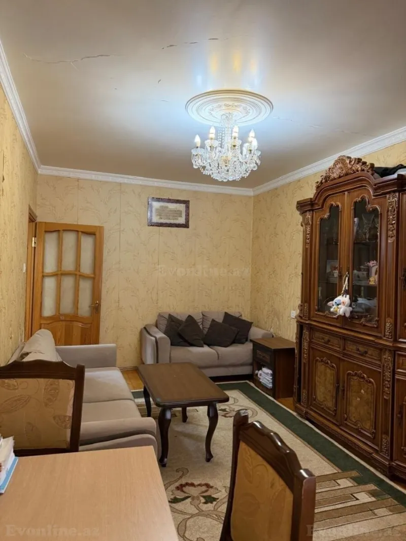 Satılır 2 otaqlı Mənzil Köhnə tikili 65 m² Bakı, Xətai r., Həzi Aslanov m — Bakı