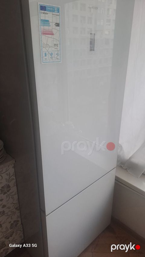 Bosch ikiqapılı soyuducu (aşağıda dondurucu), ağ şüşə ön panel ilə — Bakı