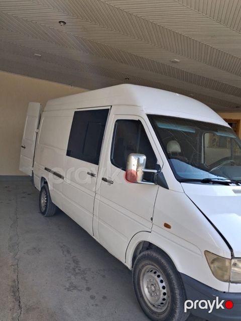 Mercedes-Benz Sprinter uzun bazalı, yüksəkkapotlu yük/miniven. Əsas — Şəmkir