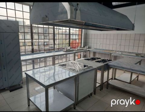 Restoran masa və çanaqları — Bakı