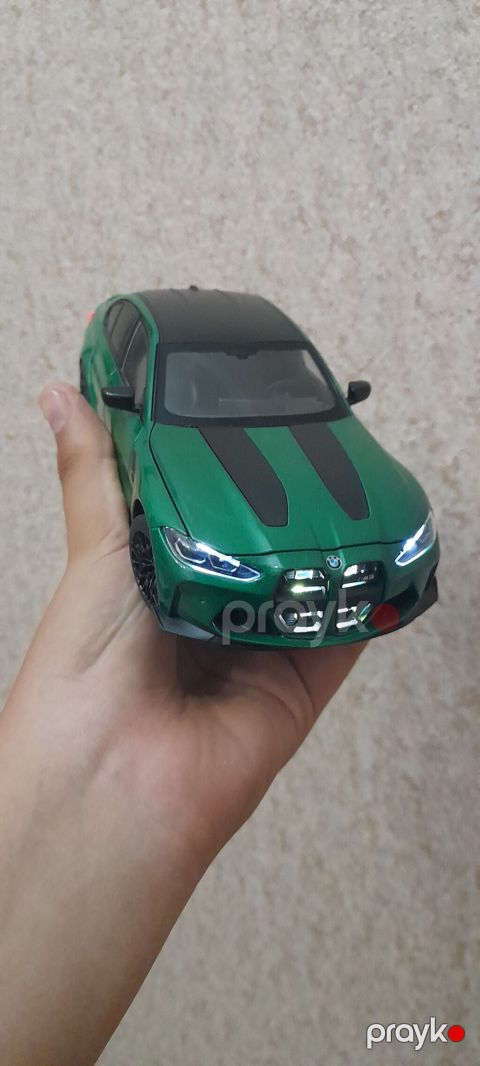 BMW M3 (G80) metal model avtomobil – yaşıl rəng, qara dam və kapot — Bakı