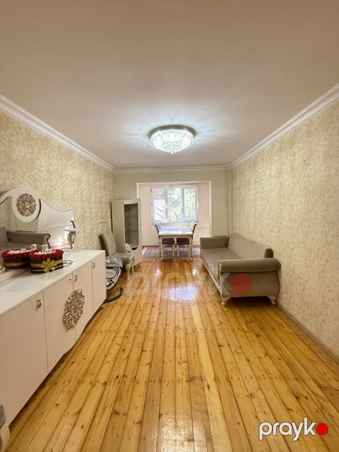 Satılır 3 otaqlı köhnə tikili 70 m² — Bakı