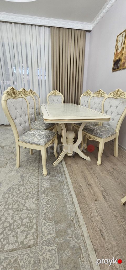 Masa və oturacaqlar — Bakı