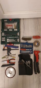Universal əl alətləri və aksesuarlar dəsti Məzmun: - Bosch 48 parça — Various tool sets